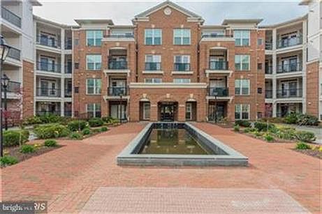 3rd image of 2901 Saintsbury Plz APT 405
