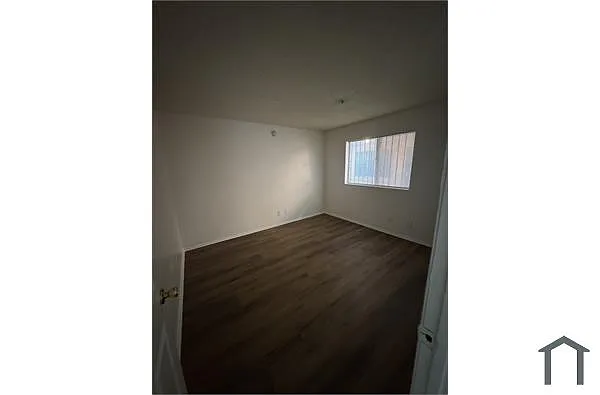 Building Photo - 122 E 120th St #1