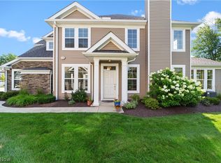 32699 Signature Pkwy, Avon Lake, OH 44012