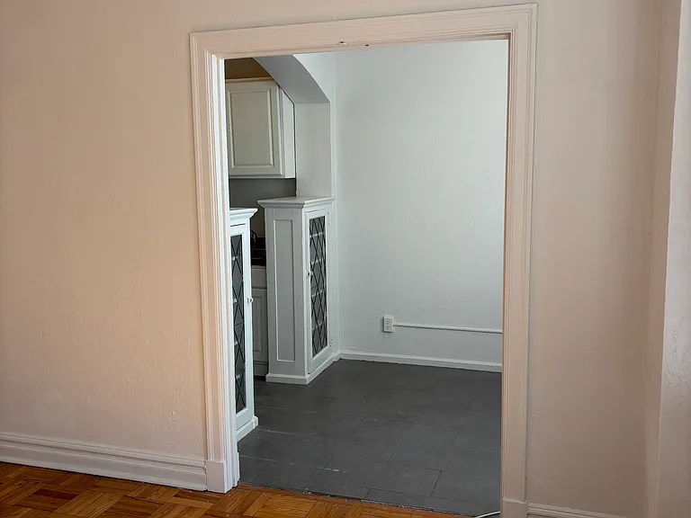 520 Westgate Ave #309 — Photo 2