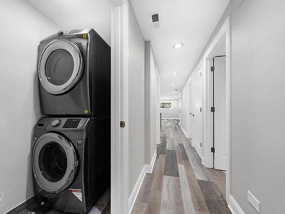 5th image of 4540 N Kenton Ave #3