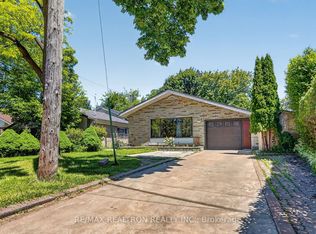 8 Bonnechere Cres, Toronto, ON M1K4Y8