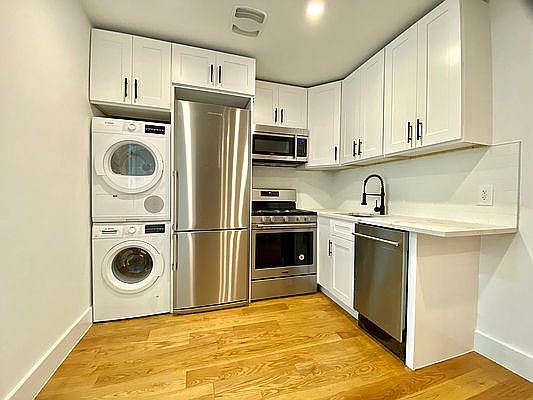 1st image of 291 20th St APT 2R