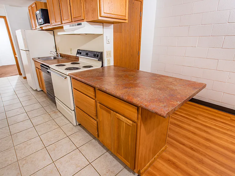 Campus Side Apartments — Photo 10