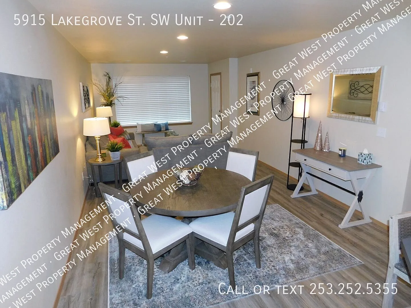 Luxury 2 Bed/ 2 Bath at The Town View Apartments - Gated Community! — Photo 2
