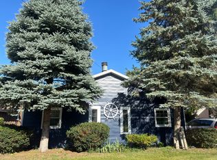 7024 Lakeport Dr, Lakeport, MI 48059