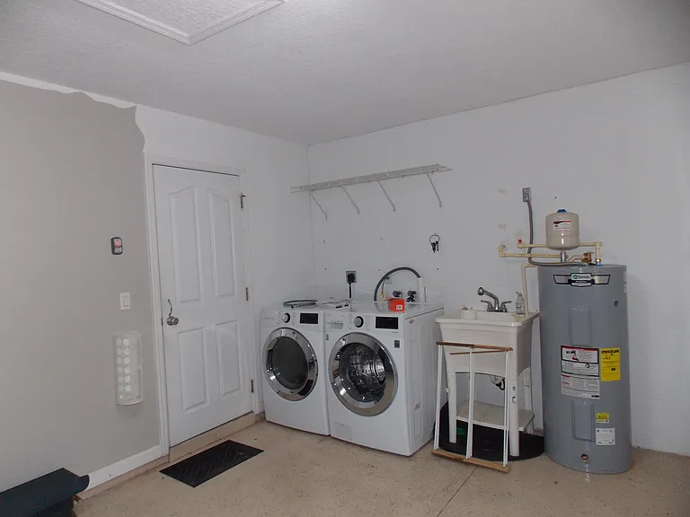 7178 N Ireland Dr — Photo 8