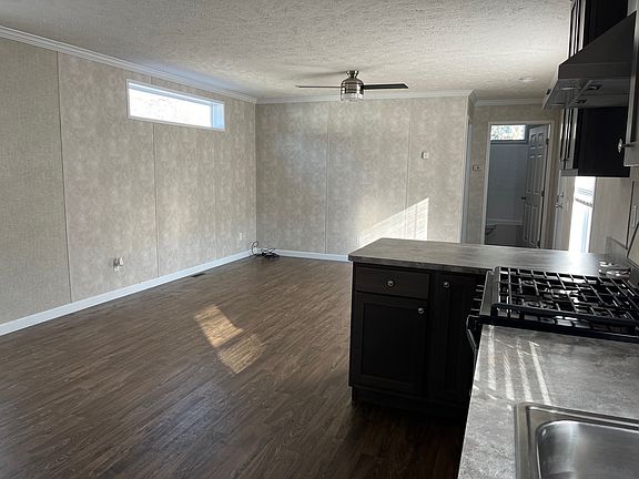 4th image of 95 Nettie Ave #95