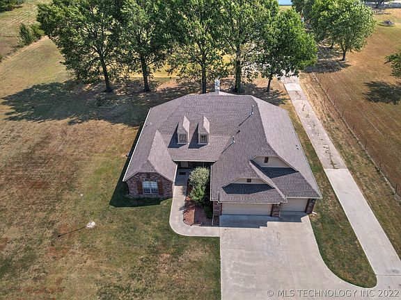 2nd image of 7403 N 129th East Ave