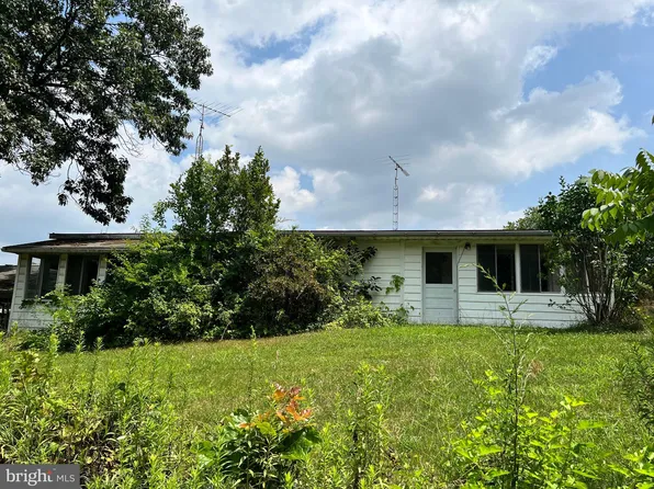 80 5th Ave, Fayetteville, PA 17222