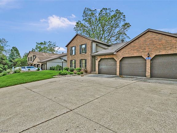 3rd image of 1819 Harbour Cir NW