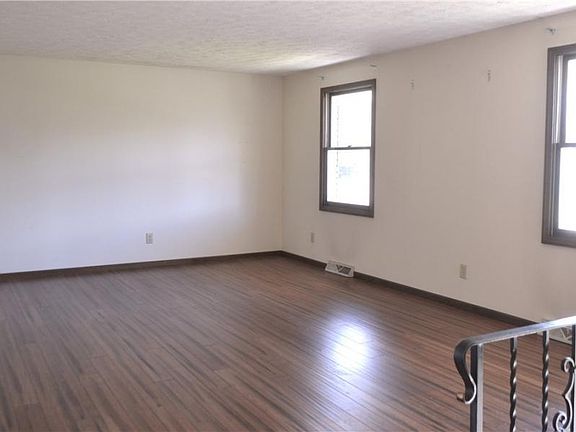 3rd image of 11651 Lela Ave NW