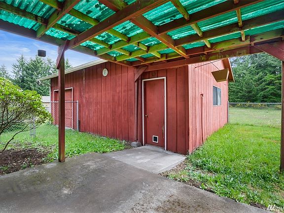 5th image of 11310 Skagit Dr SE