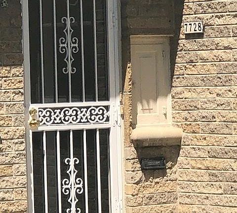 2nd image of 7728 W Auer Ave