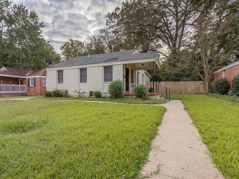 1st image of 208 Bradley Dr