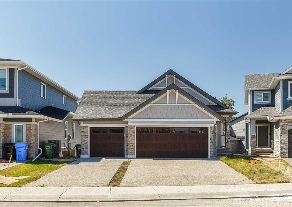 1st image of 528 NW Legacy Woods Cir SE