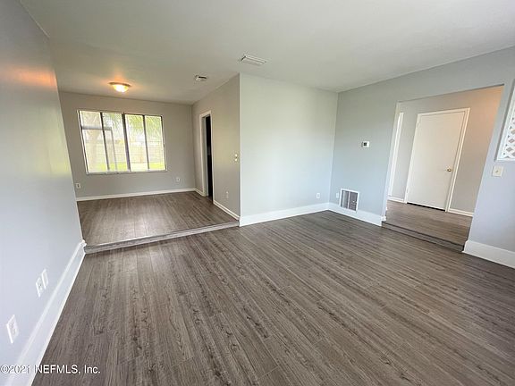 3rd image of 11006 E Mandarin Station Dr