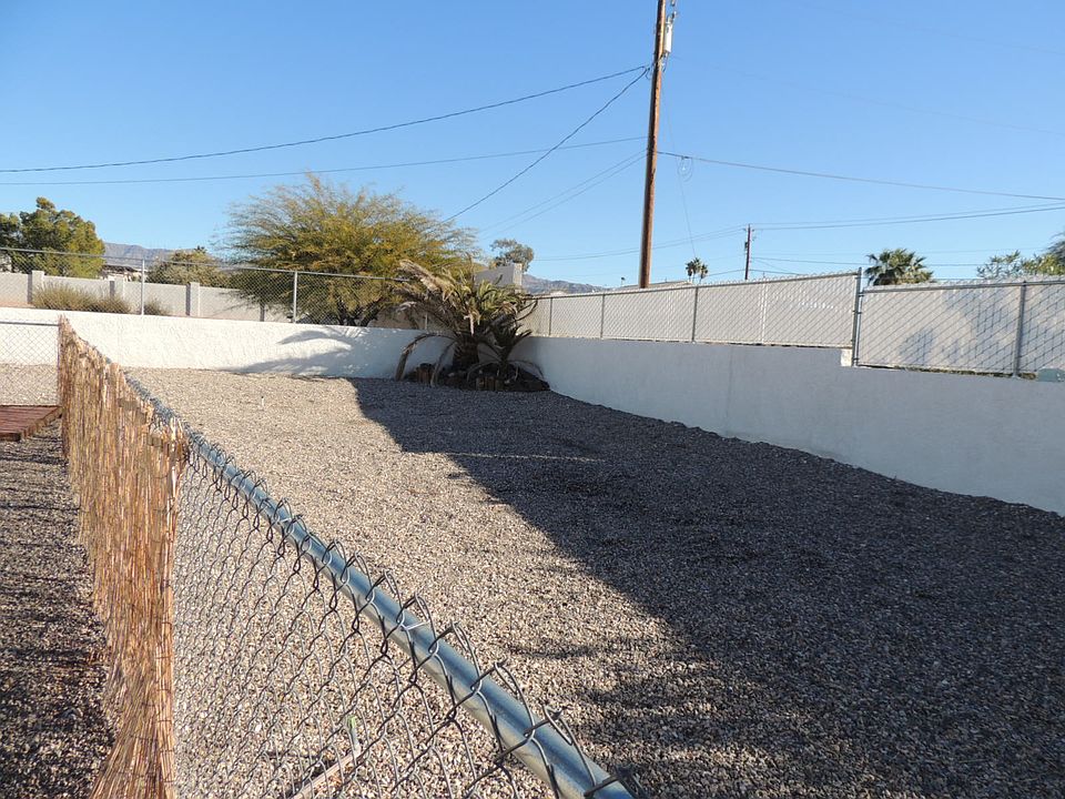 Gated RV Parking-Hookups