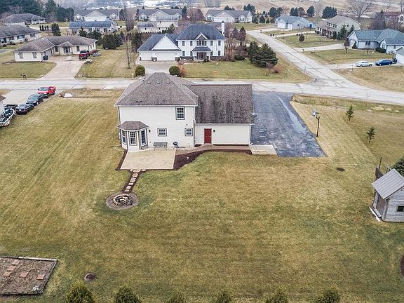 5th image of W1198 Rolling Hills Dr