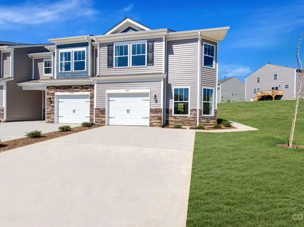 52 Ravens Ridge Rd, Hendersonville, NC 28792