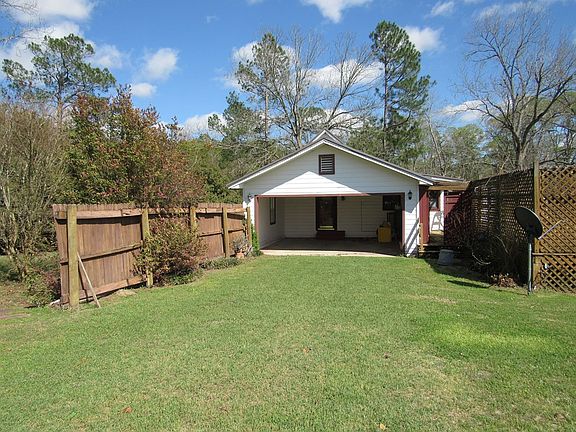 3rd image of 723 Riggs Store Rd