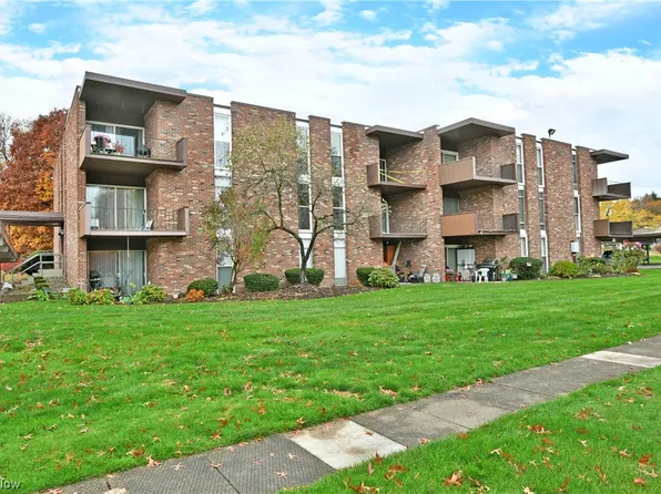 2540 North Rd NE #C8, Warren, OH 44483