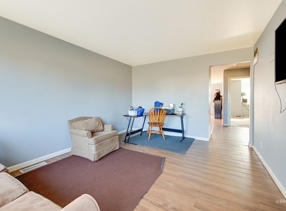 3rd image of 403 Salem Sq #403
