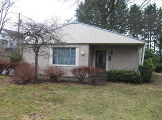 230 Fairview Rd, Clarks Summit, PA 18411