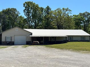 3892 Possum Hollow Rd, Bourbon, MO 65441
