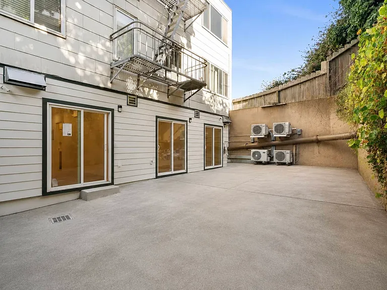 3334 San Bruno Ave #10 — Photo 9