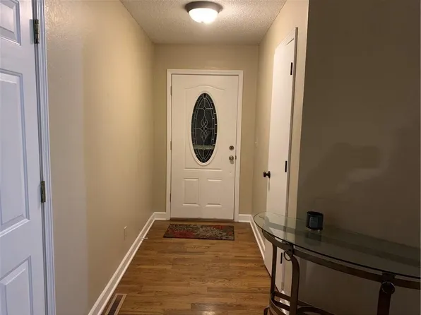 522 Buena Vista Dr, Belton, MO 64012