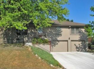 2109 Elephant Trl, Saint Joseph, MO 64506