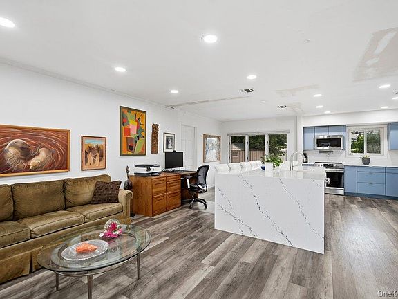 3rd image of 26 Sheridan Street