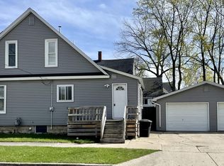 23 N Stewart Ave, Fremont, MI 49412