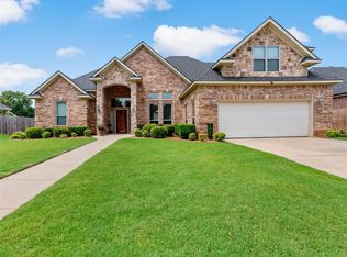 572 Nicole Dr, Reno, TX 75462