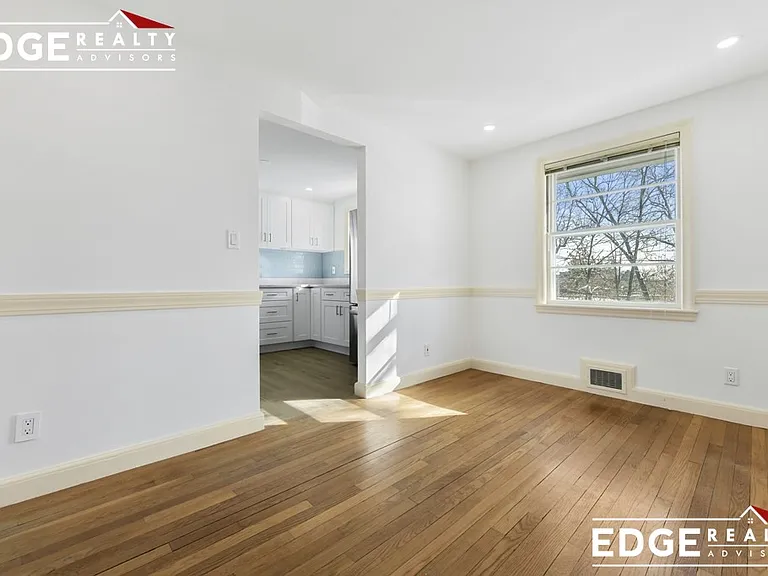 105 Hamilton Rd — Photo 8