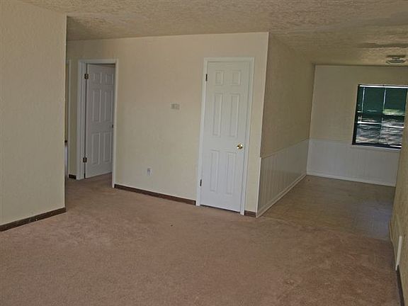 3rd image of 426 NW 72nd St