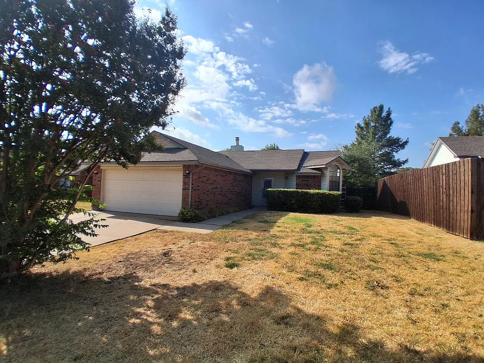 404 Benjamin Ln