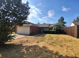 404 Benjamin Ln, Arlington, TX 76002