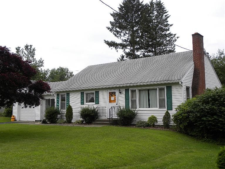 1st image of 8 Marvin Ave