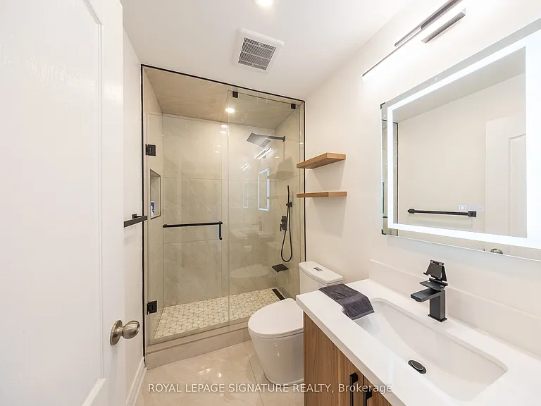 2299 Yorktown Cir — Photo 24
