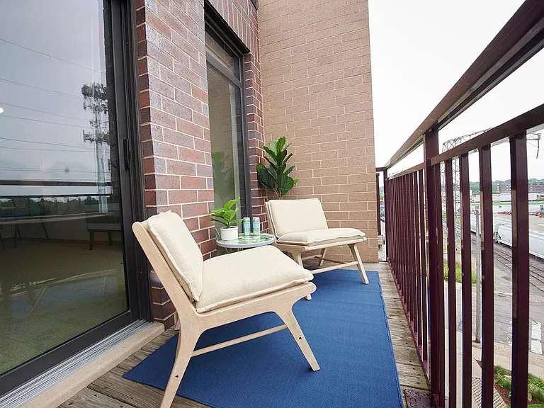SA (studio) Balcony