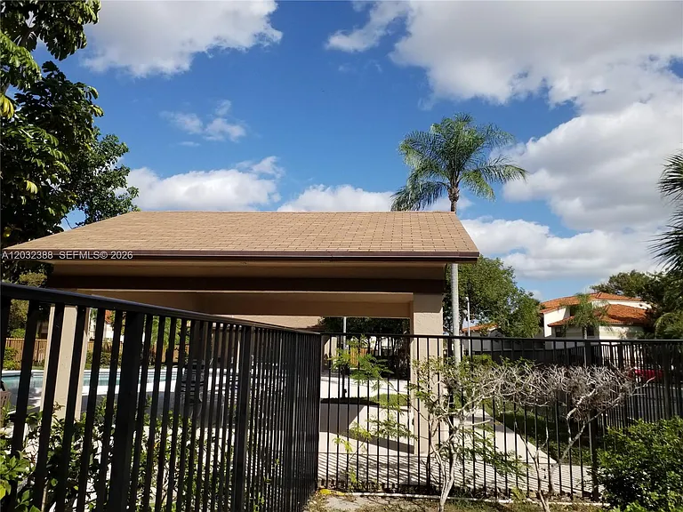9982 Nob Hill Ct #9982 — Photo 32