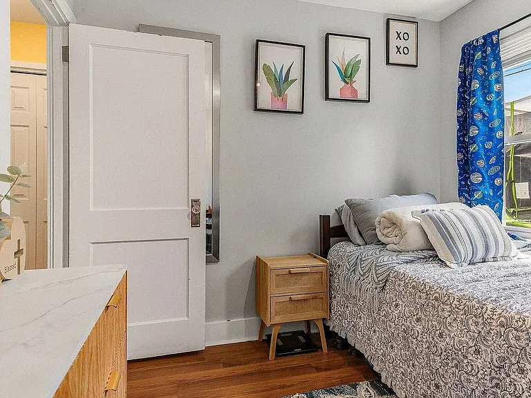 10 Dismukes St — Photo 4