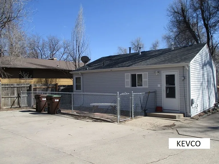 314-320 Alpert Ave — Photo 12