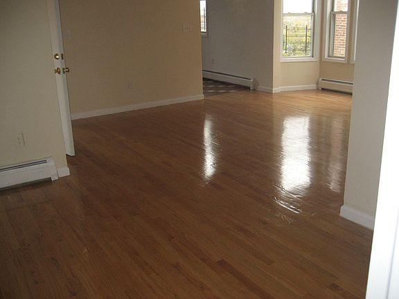 2nd image of 156 Summit Ave