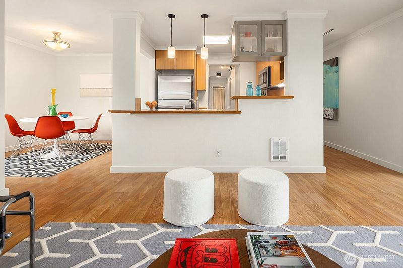 3rd image of 732 11th Avenue E #301