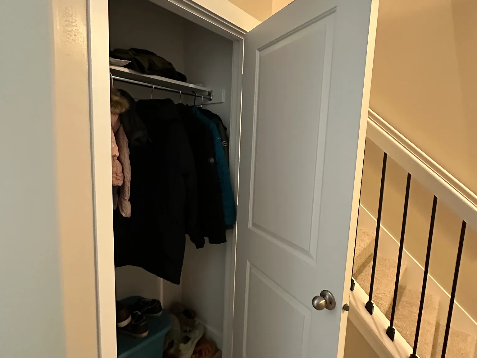 3 bed, 2.5 bath, 2400 sqft, $2,075 — Photo 4