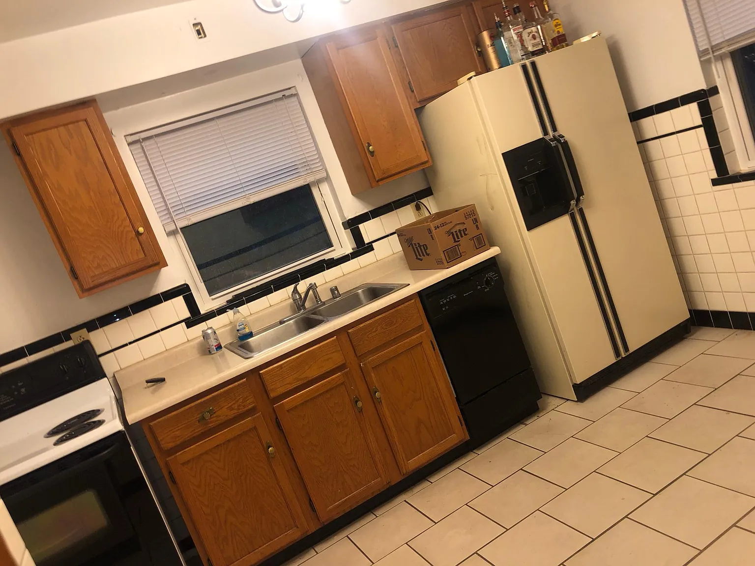 2 bed, 2072 sqft, $1,700 — Photo 2