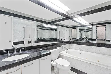 Rented by R New York